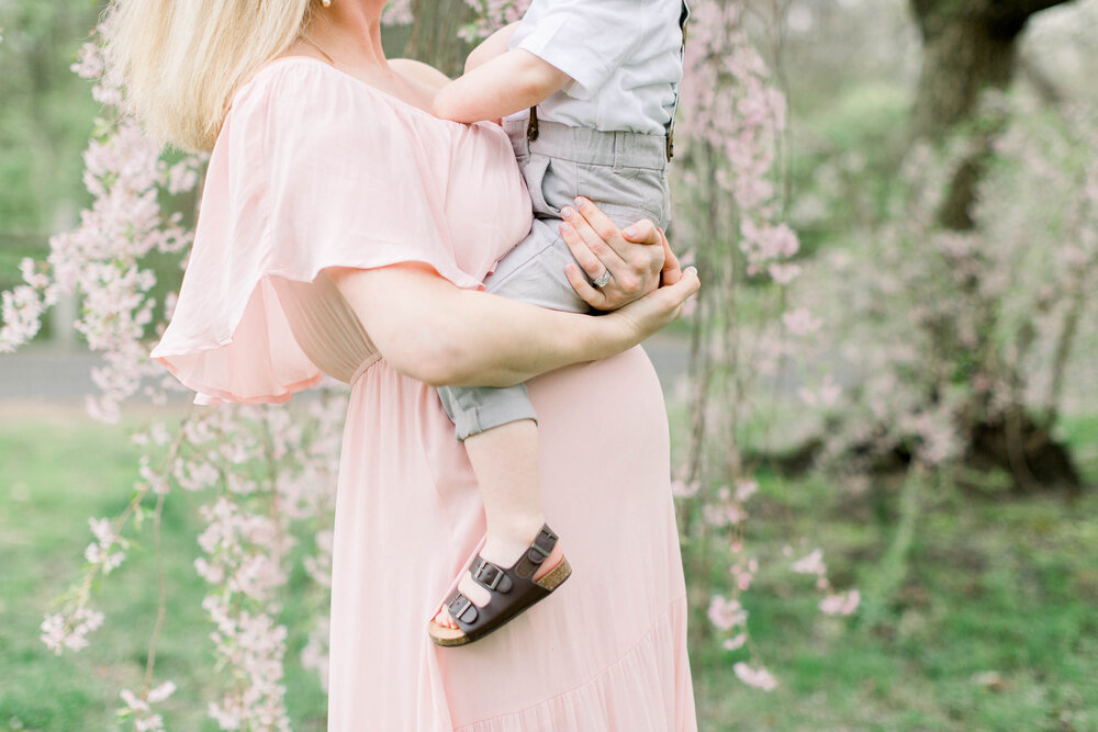 AllisonMaternitySession 7 outdoor maternity portraits mainline
