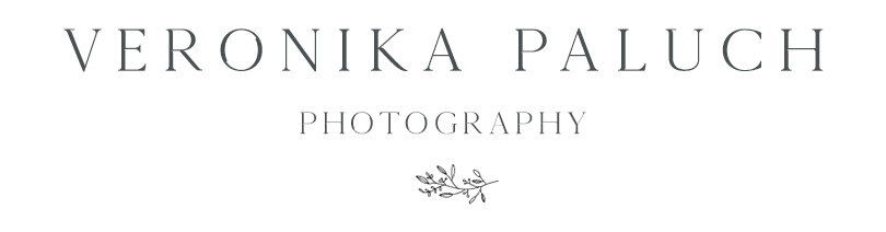 philadelphia newborn photographer veronika paluch logo