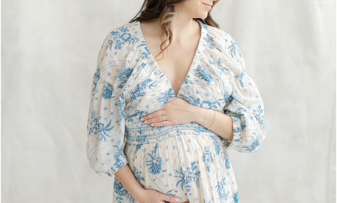 mainline maternity photographer